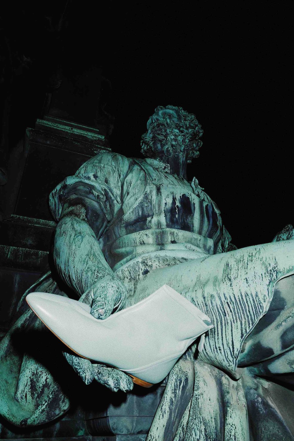 perfectprops_Mike York_Pat Domingo_Quarantäne