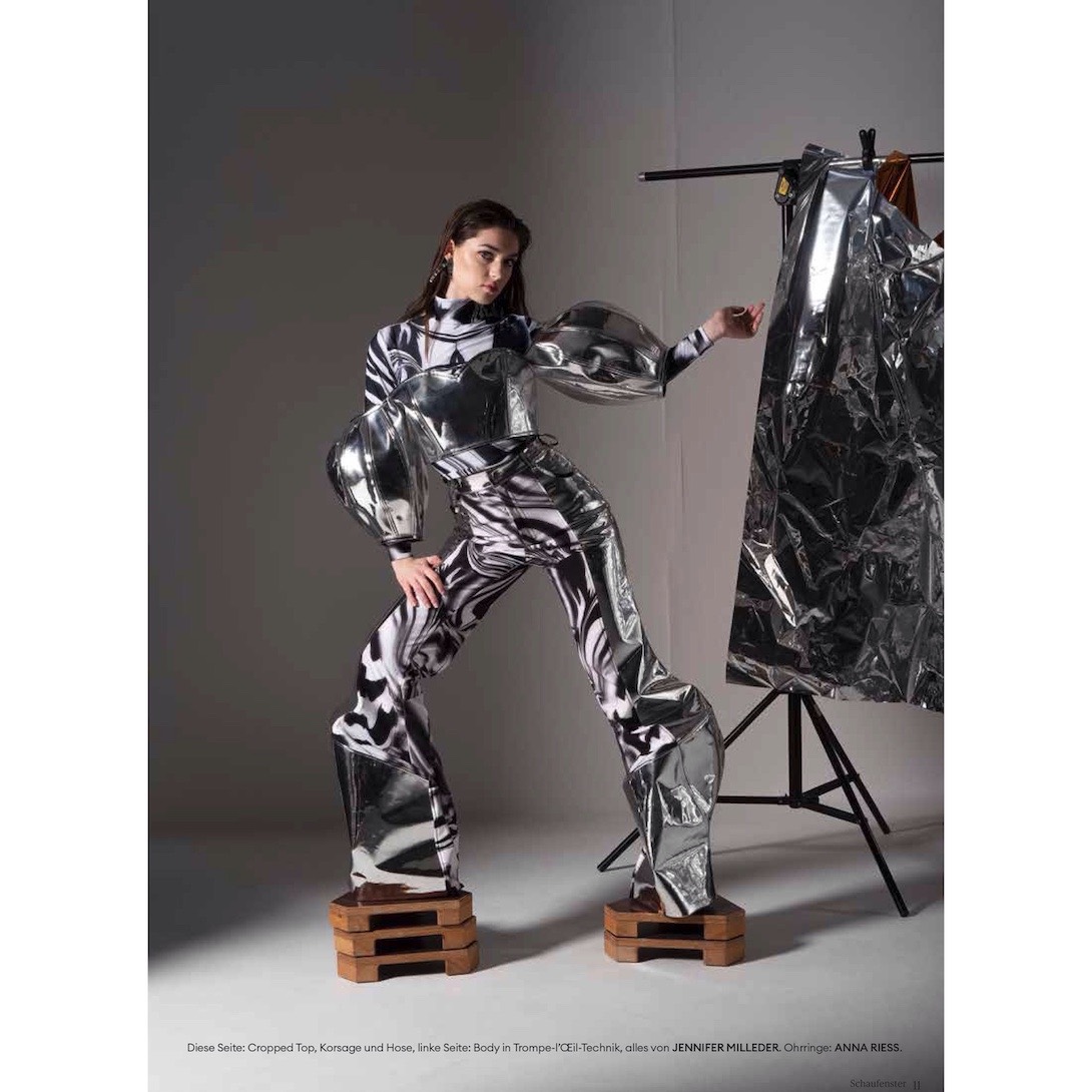 perfectprops_sophie Chudzikowski_DIEPRESSESchaufenster_AnamariaVartolomei_FotoElsaOkazaki_01