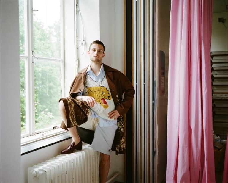 perfectprops_sophie chudzikowski_Elsa Okazaki_Schaufenster_Sujet2_000078890010F